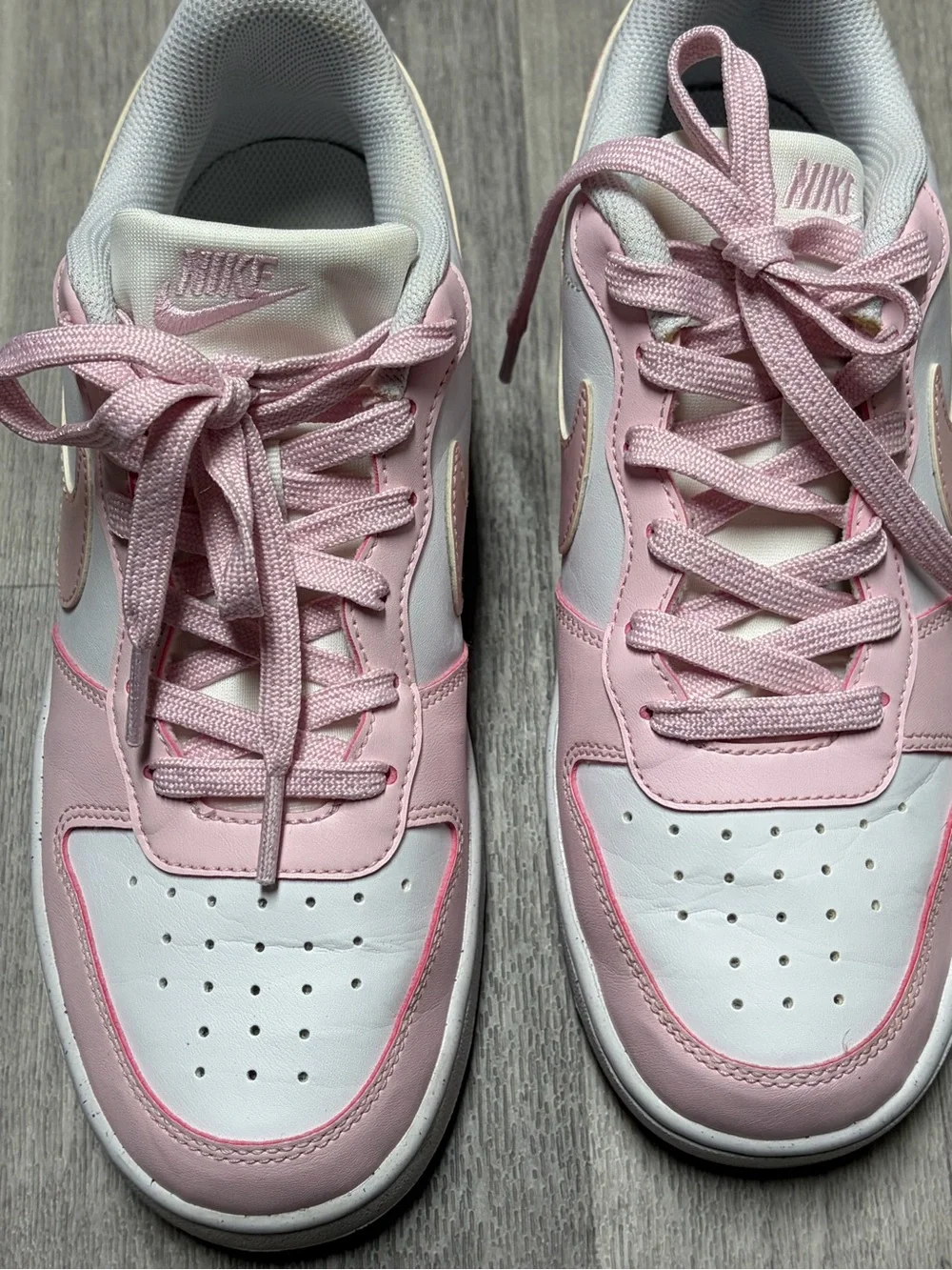 Nike Women’s Pink and White Low-Top Sneakers
